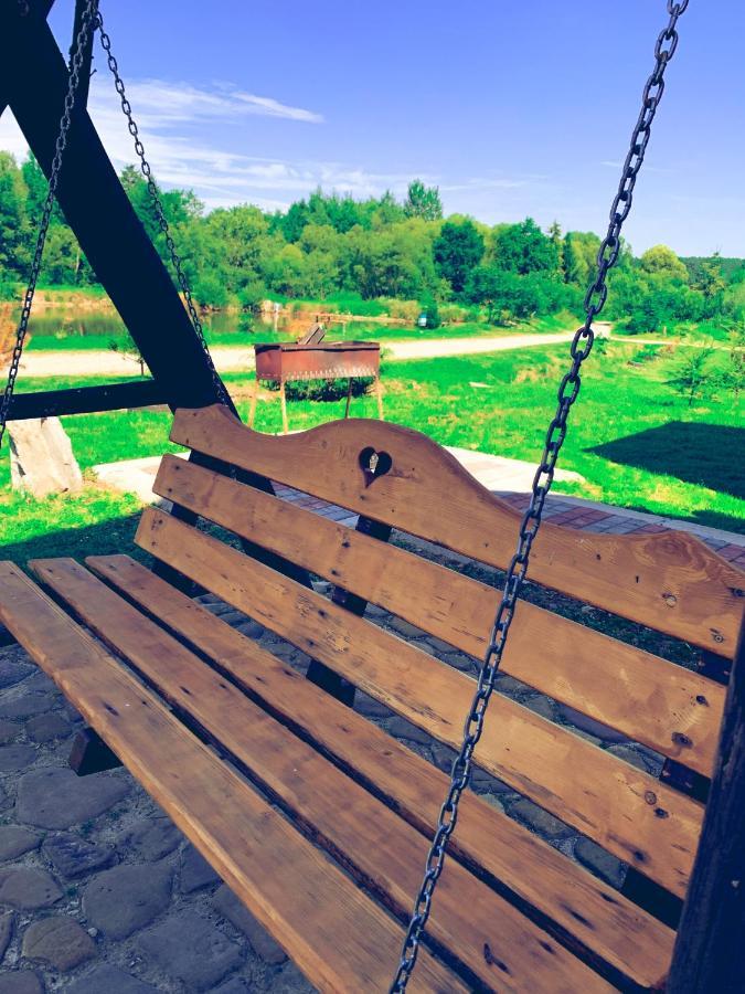 Готель Явір Агро Vyshnivtsi Eksteriør bilde